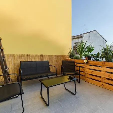 Apartamento La Casa Gialla Prato (Prato)